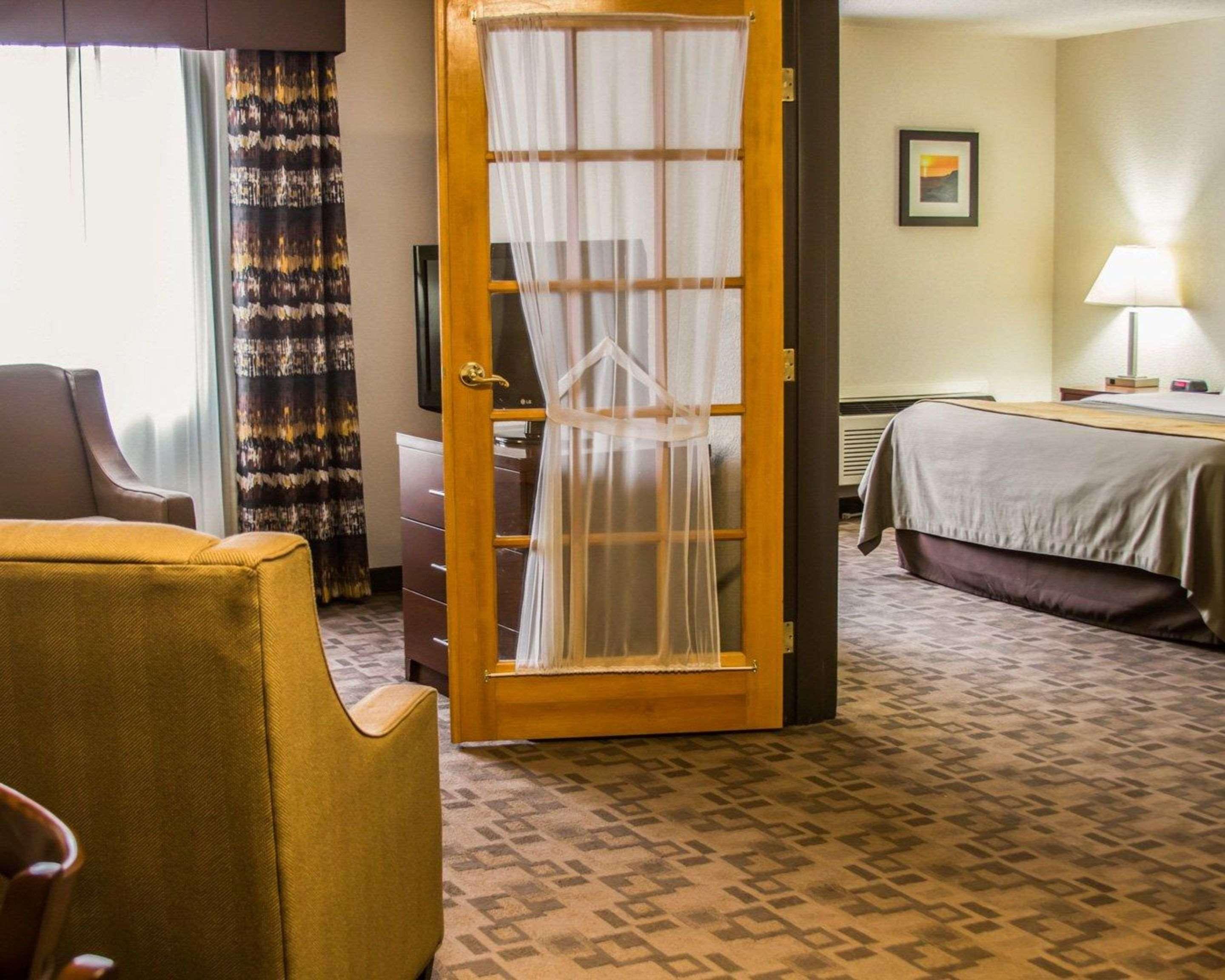 Comfort Inn Birch Run Esterno foto