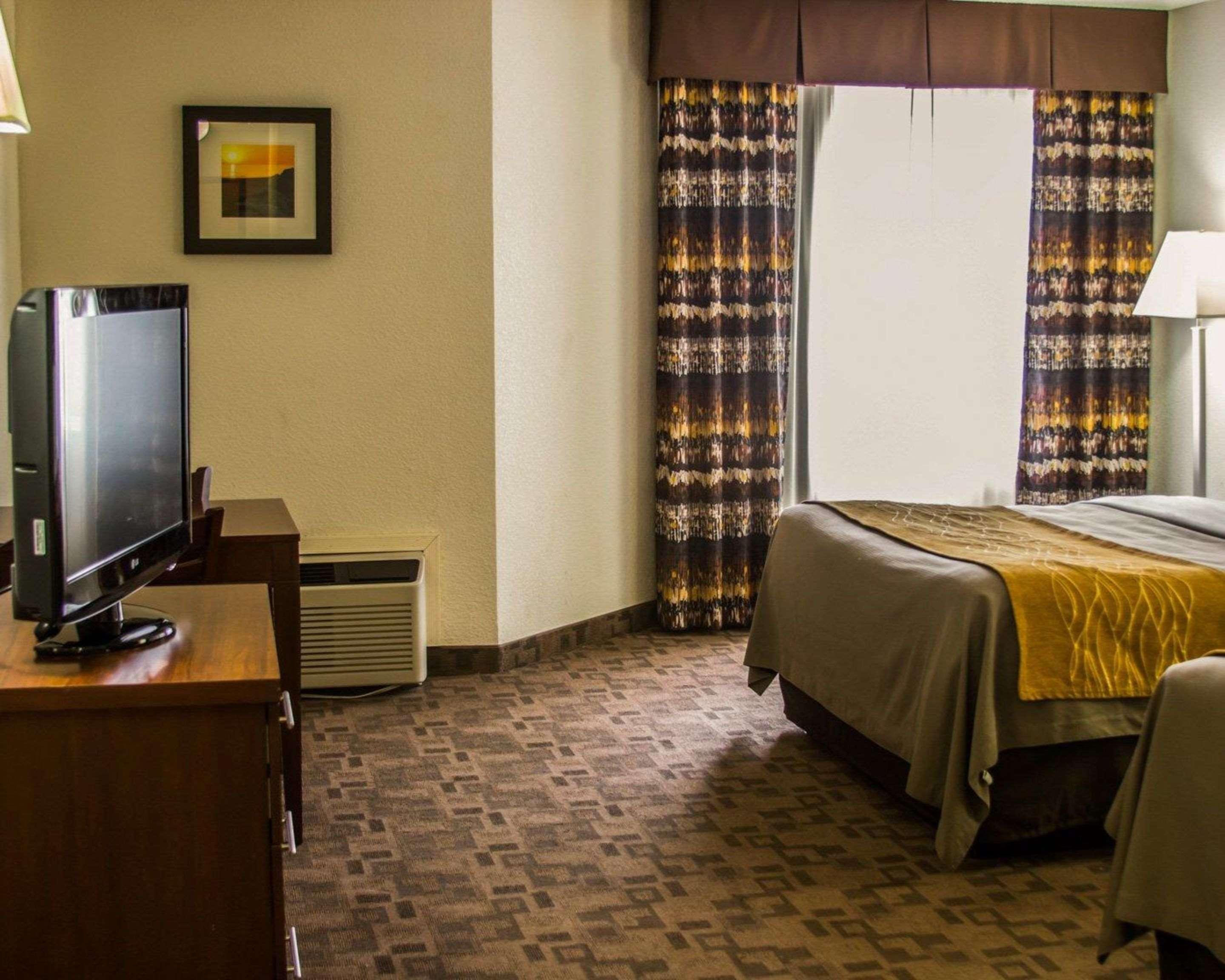Comfort Inn Birch Run Esterno foto