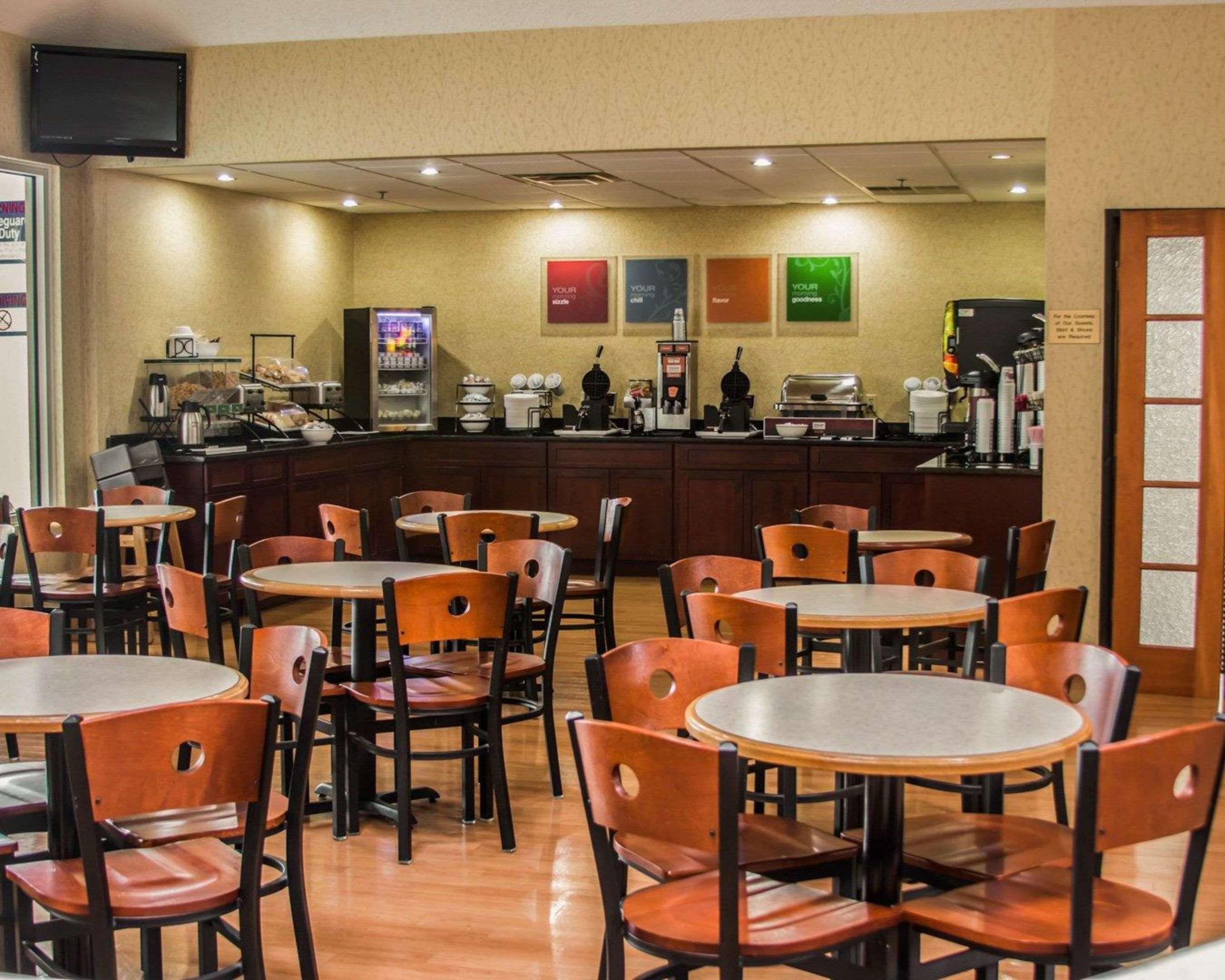 Comfort Inn Birch Run Esterno foto