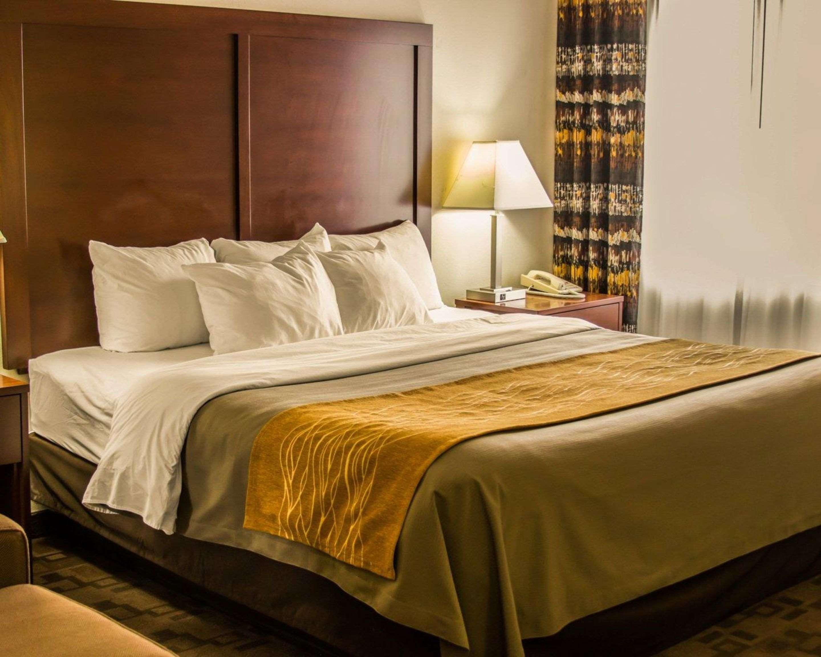 Comfort Inn Birch Run Esterno foto