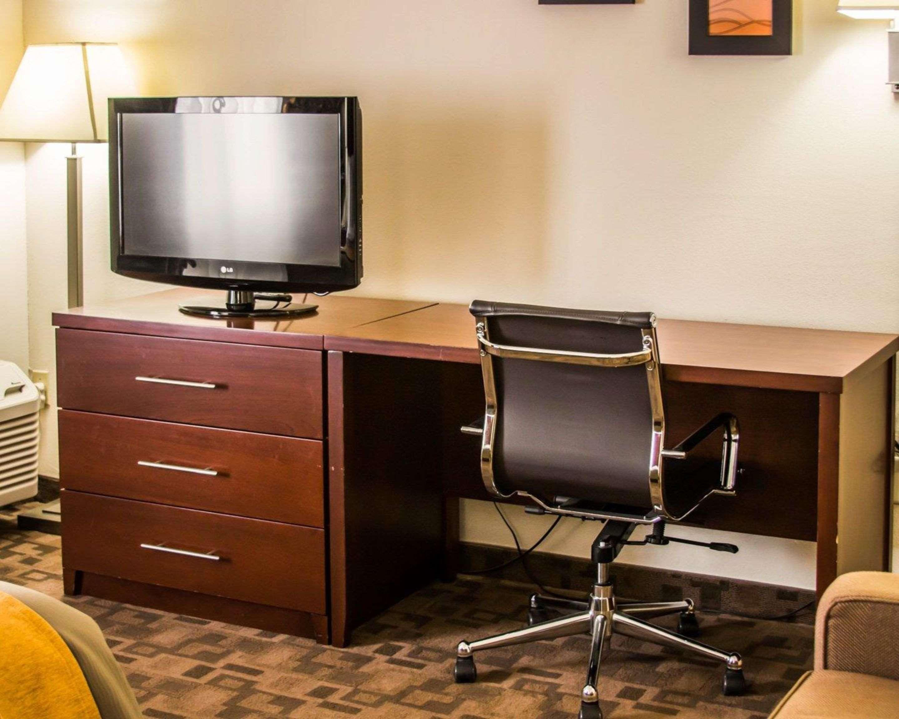 Comfort Inn Birch Run Esterno foto