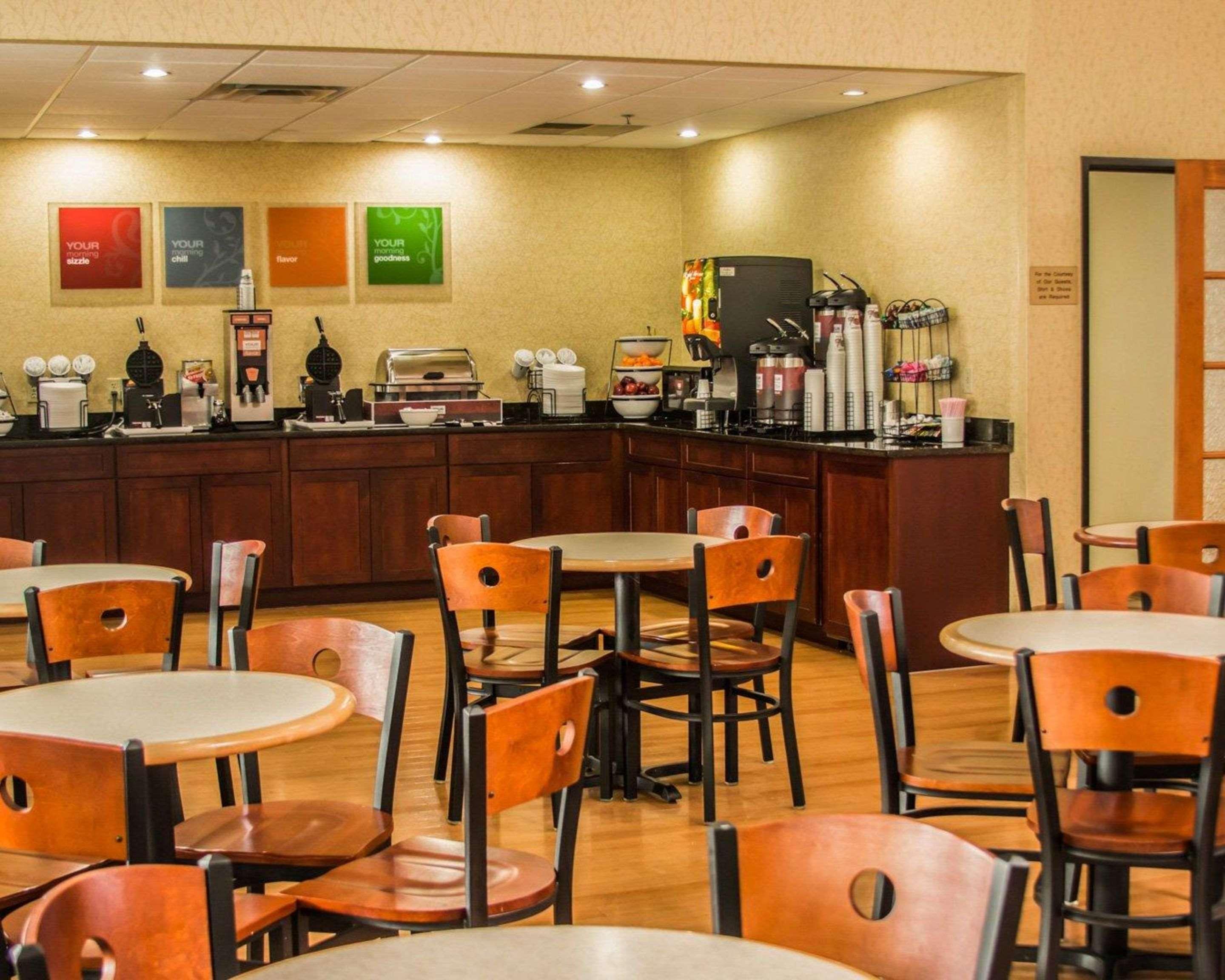 Comfort Inn Birch Run Esterno foto