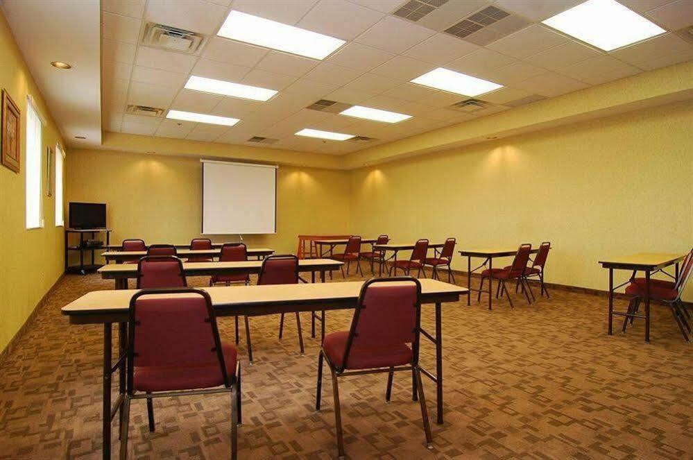 Comfort Inn Birch Run Esterno foto