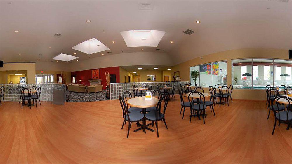 Comfort Inn Birch Run Esterno foto
